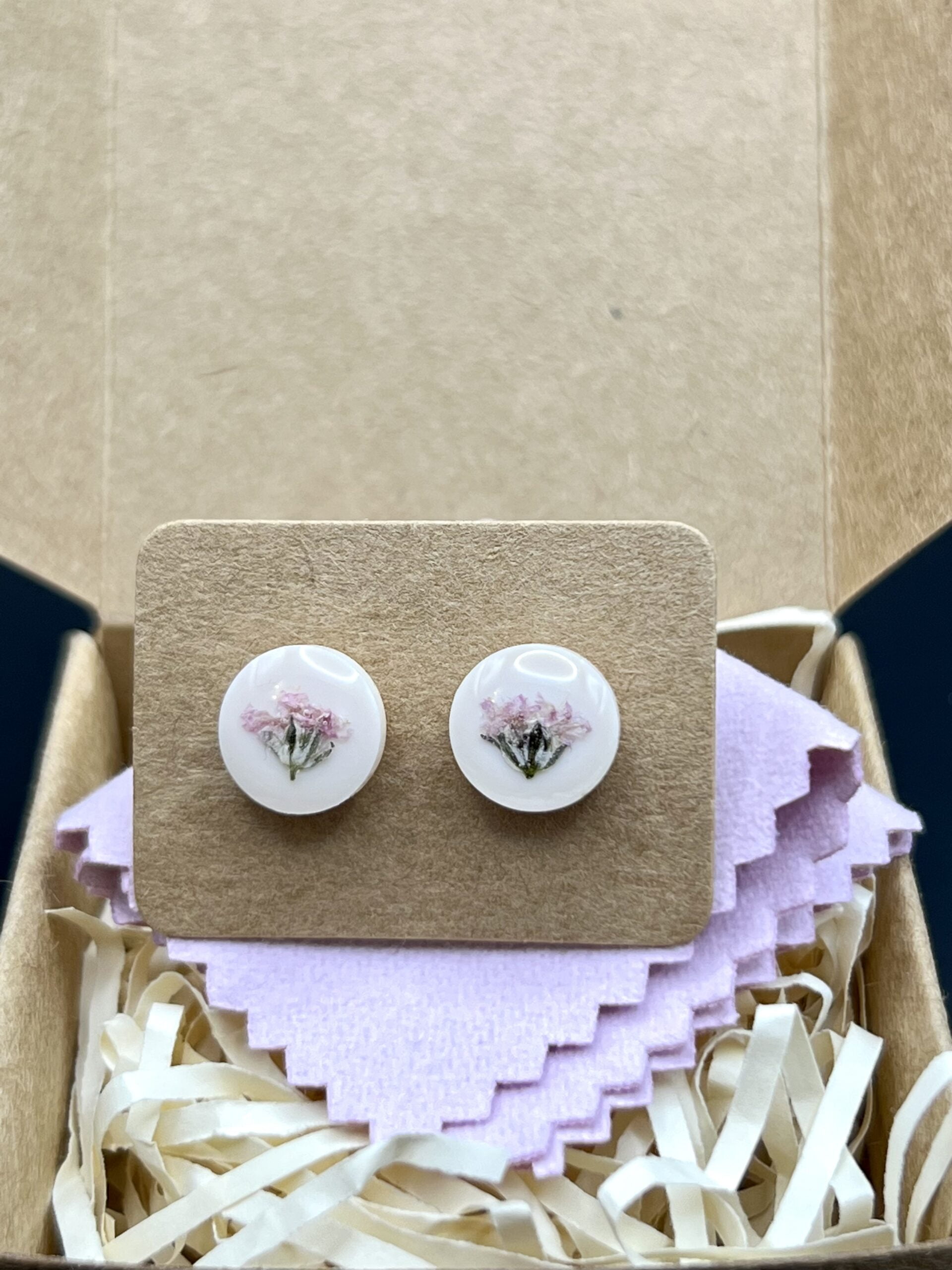Gypsophila round stainless steel resin stud earrings
