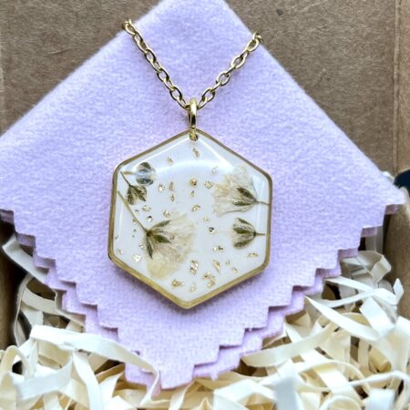 Gypsophila hexagon gold stainless steel resin necklace