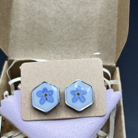 Forget me not hexagon stud earrings