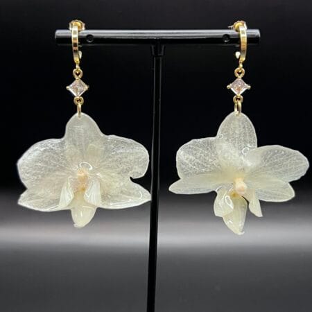 White small orchid gold earrings