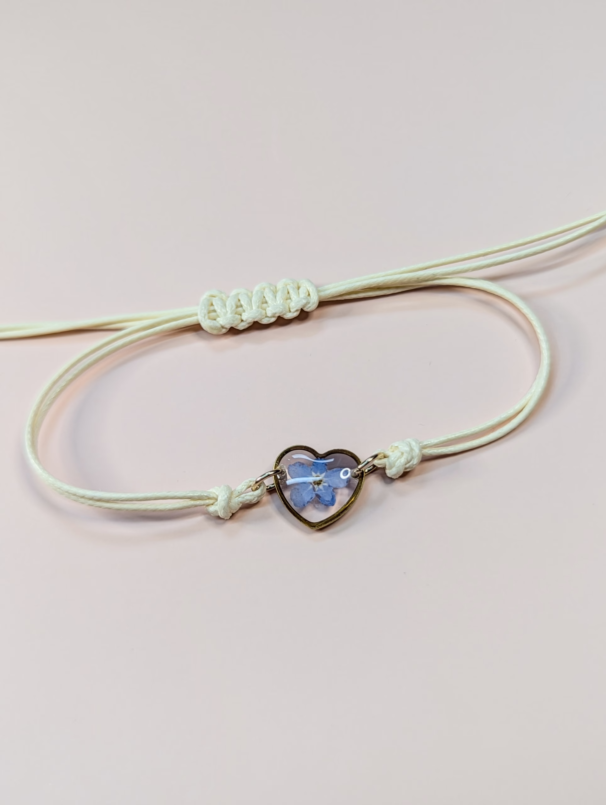 Forget me not beige cord bracelet in gold - Image 3