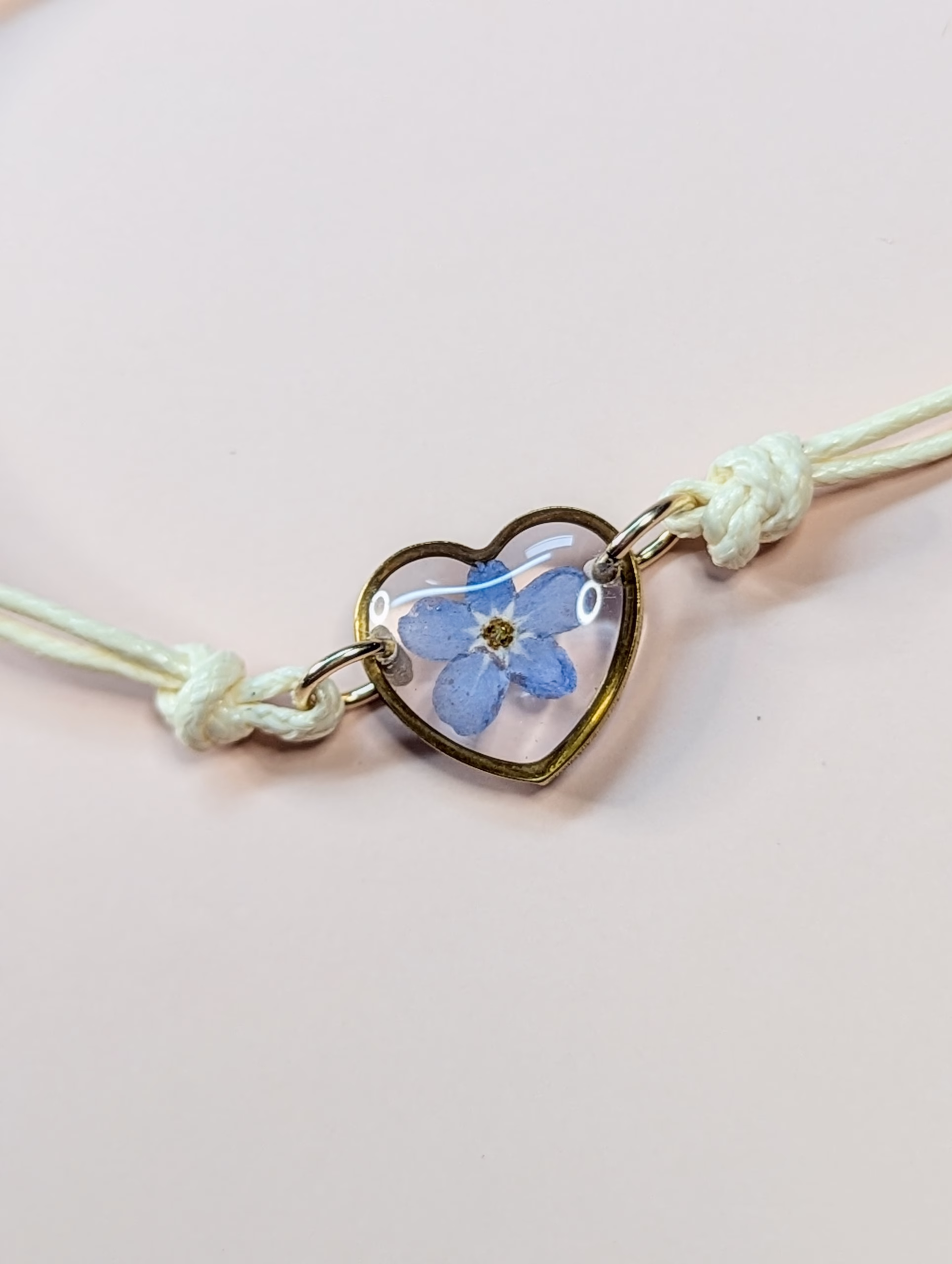 Forget me not beige cord bracelet in gold - Image 2