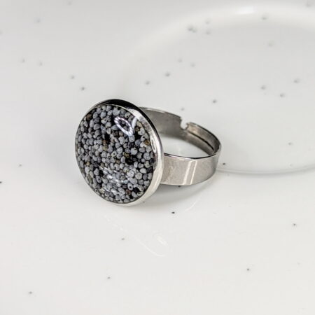Poppy seeds round adjustable ring