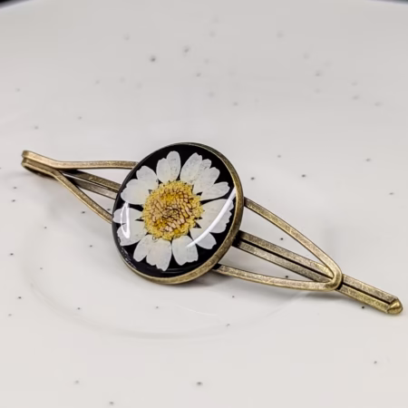 Daisy hair pin