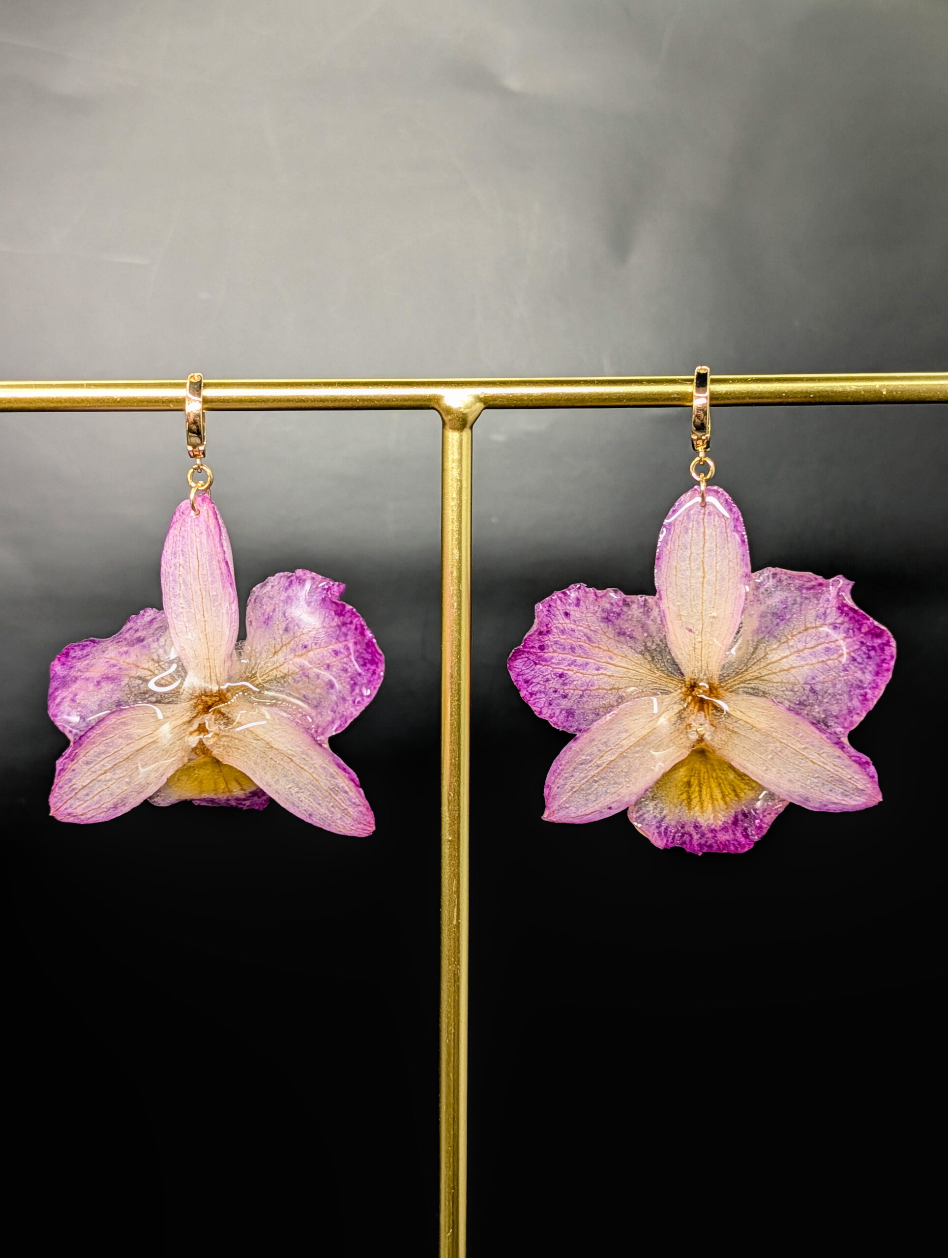 Pink-yellow orchid gold earrings - Image 3