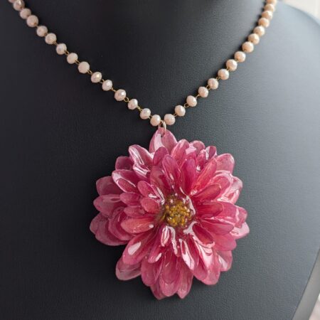 Dahlia necklace